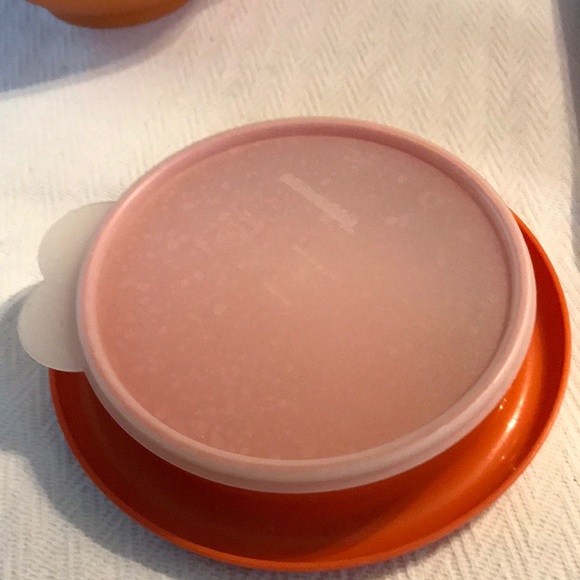 Tupperware - Picture 3 of 6